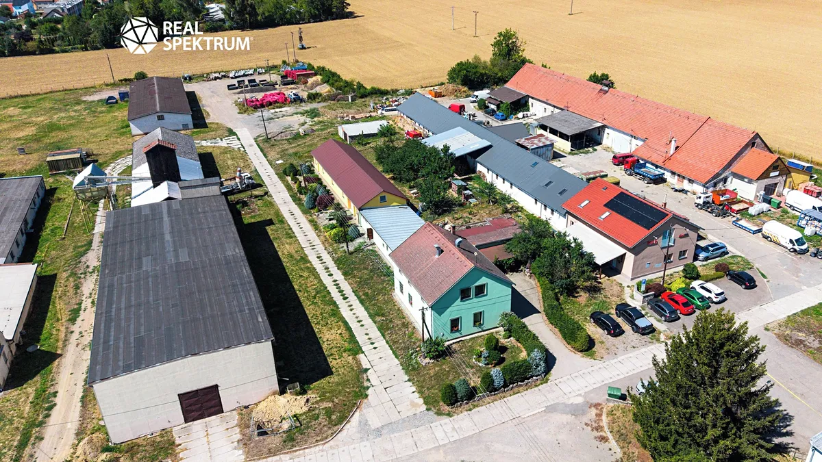 Prodej výrobní haly, prostoru 631 m²